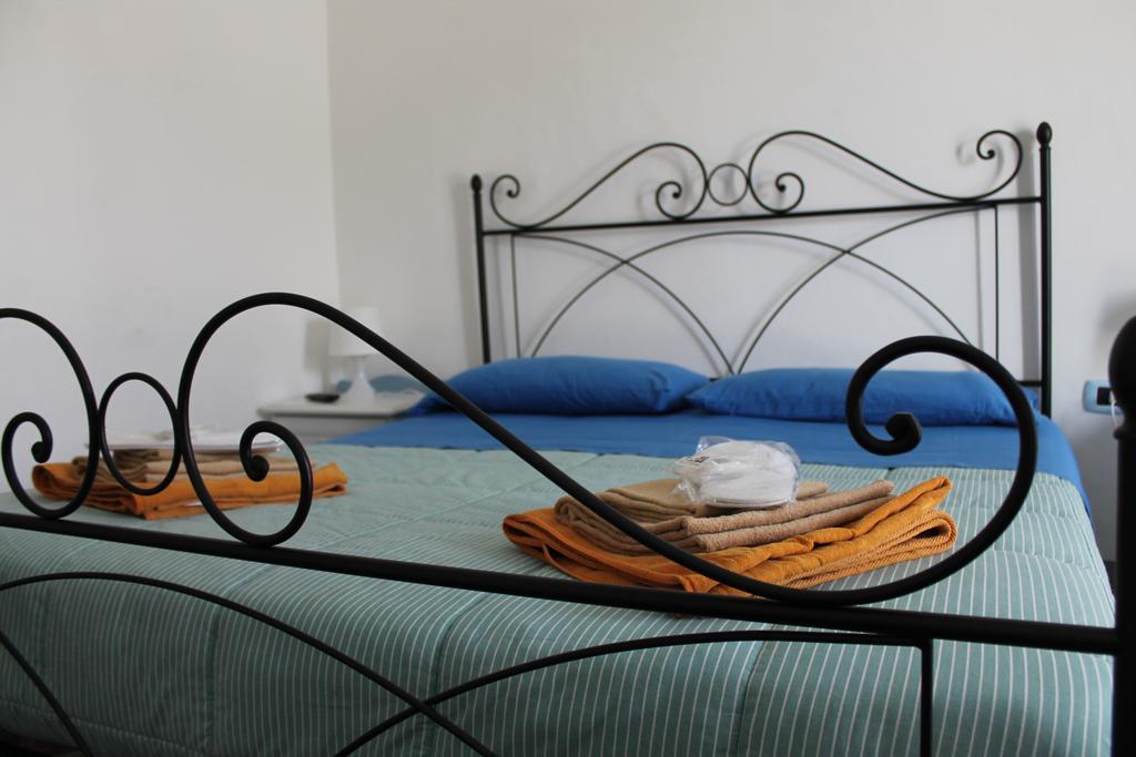 B&B Stella Marina มันเฟรโดเนีย ภายนอก รูปภาพ